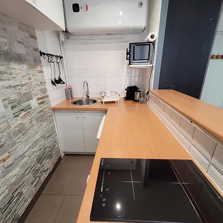 Joli Studio En Dernier Etage شقة