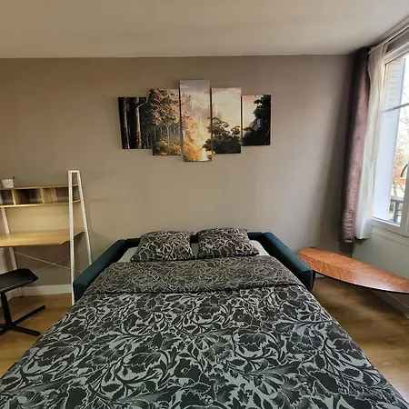 Joli Studio En Dernier Etage بولونِ بييانكور